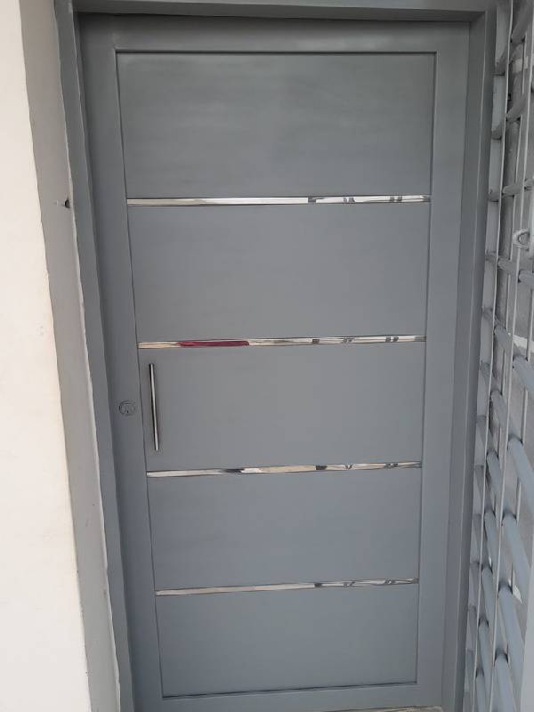 دهان للأبواب حديث
